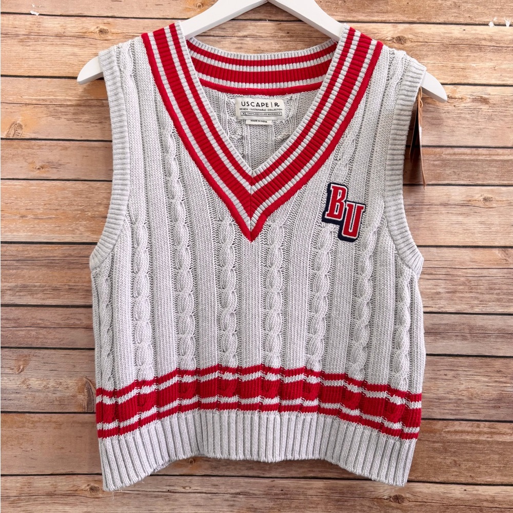 USCAPE Sweater Vest Women’s Size XL Gray Red Belmont University Cable Knit NWT